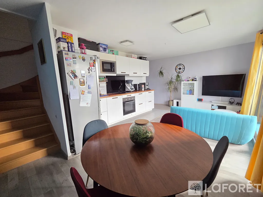 Söögituba - Duplex Flat with South Exposure in Massy