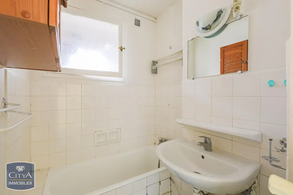 Vannitoad - Bright 3-Bedroom Apartment with Balcony in Grenoble