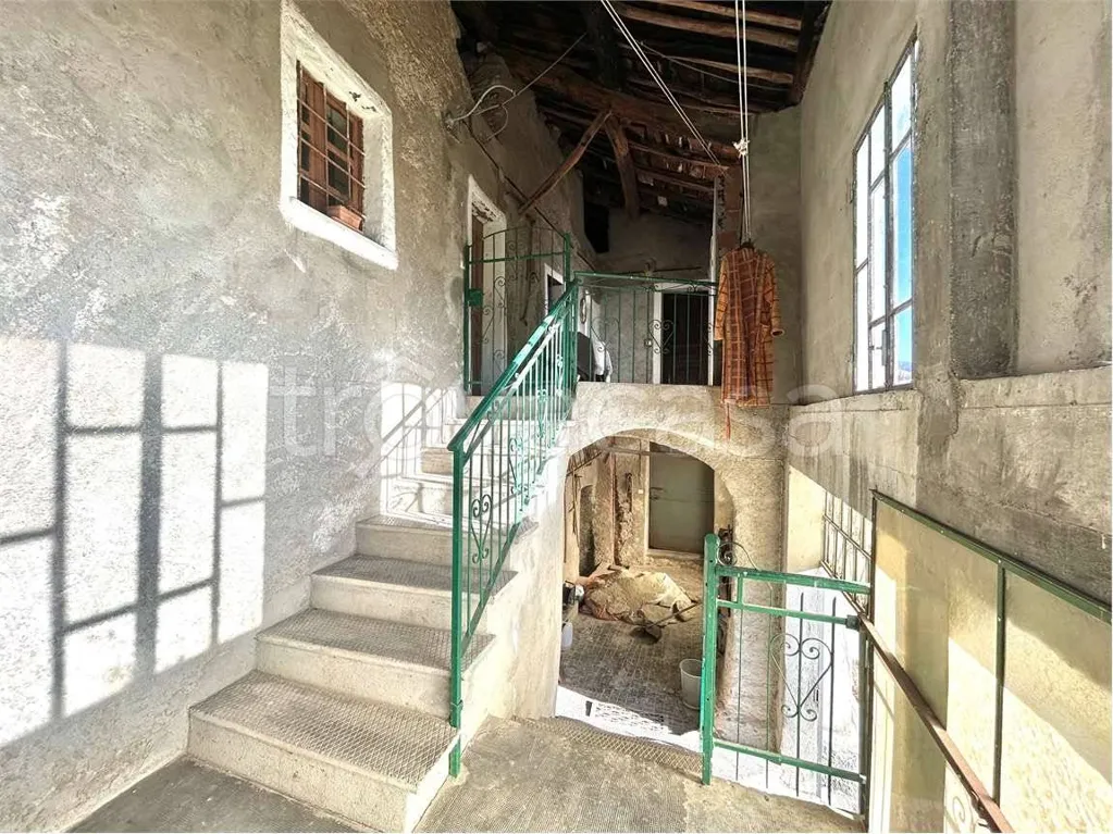 Pièces - Rustic House with Panoramic View in Garessio