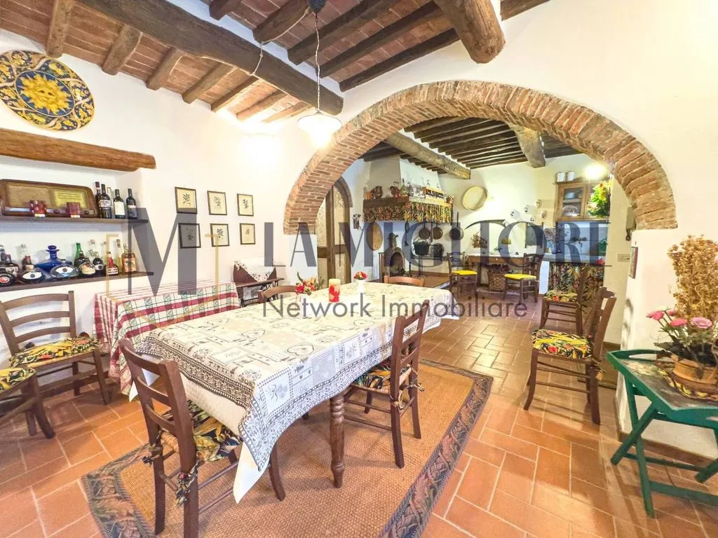 Salle à manger - Rustic Villa with Olive Grove in Serravalle Pistoiese