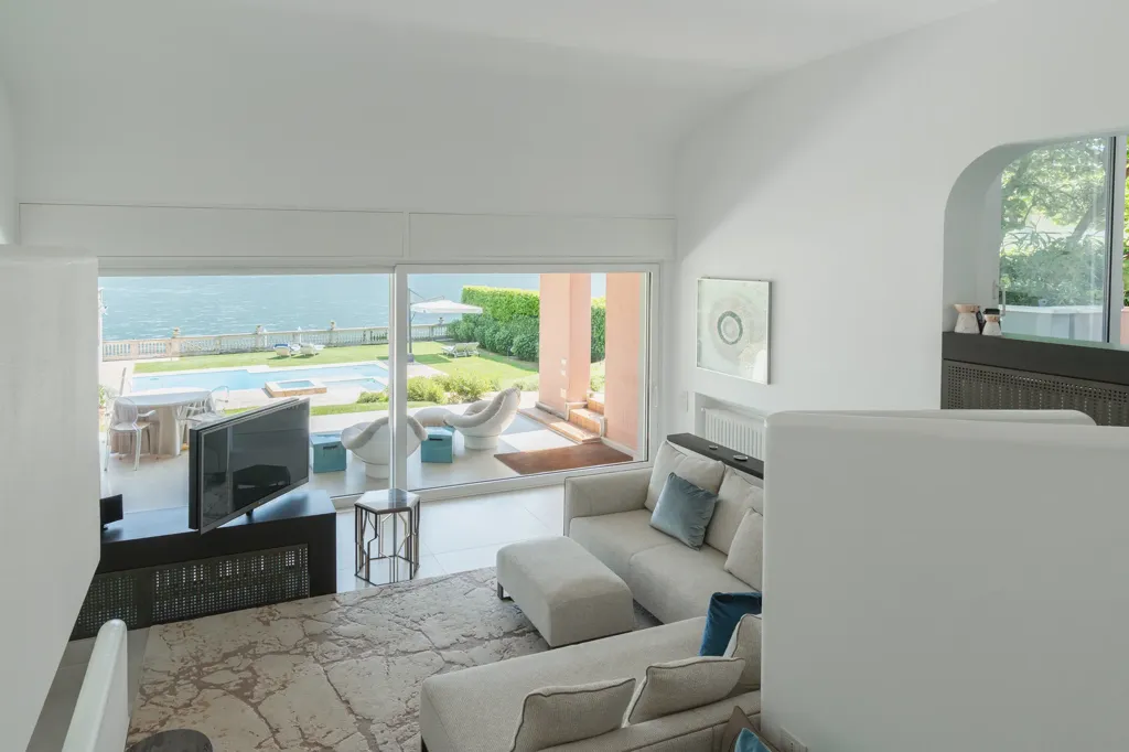 Séjour - Lakefront Villa with Modern Design in Limonta