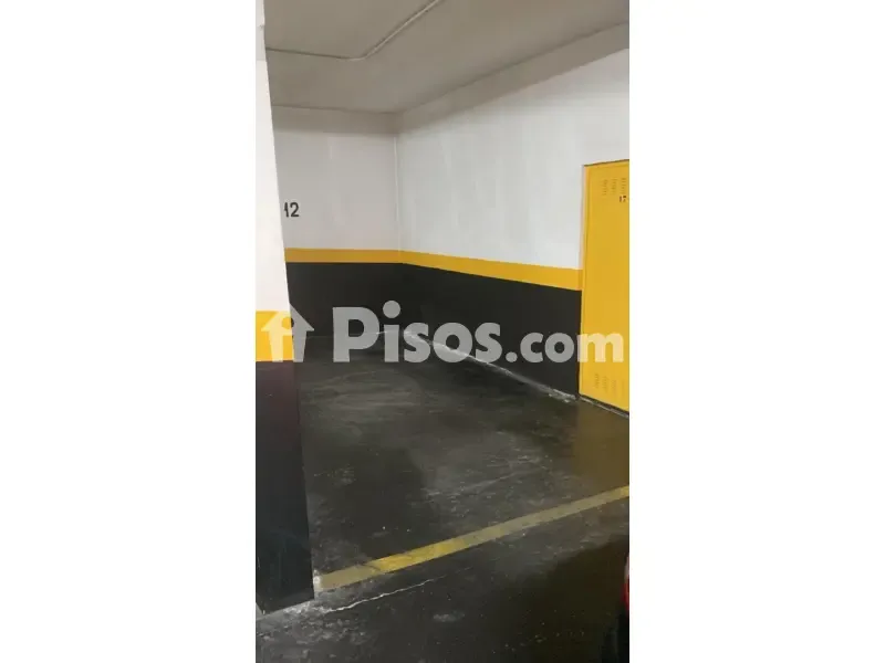 Garage - Apartment with Terrace in Cáceres R-66