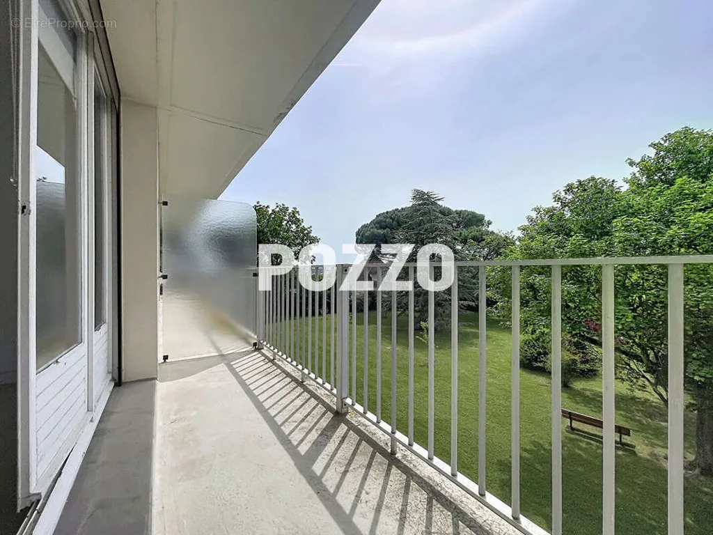 Balcon - Appartement avec Balcon à Venoix, Caen