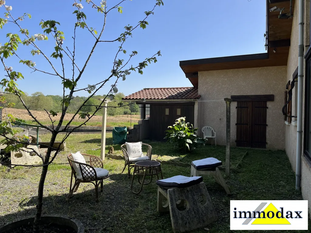 Jardin - Maison Traditionnelle avec Piscine à Mimbaste