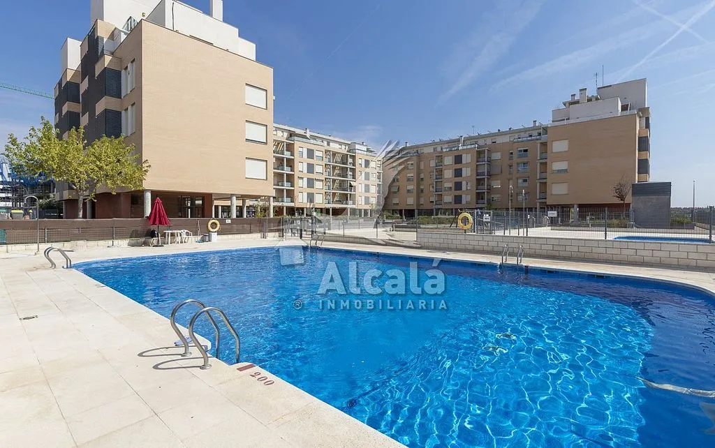 Bassein - Apartment with Pool in El Olivar, Alcalá de Henares