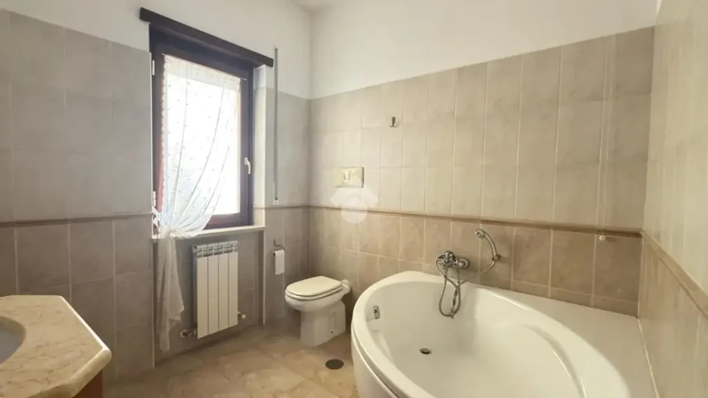 Salles de bain - Apartment with Three Terraces in Corigliano-Rossano