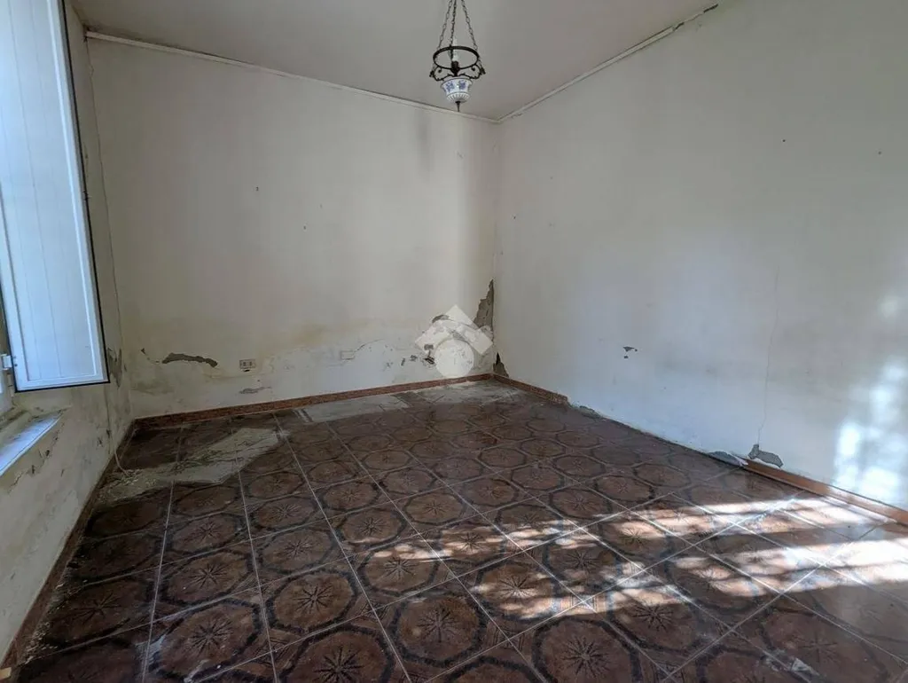 Pièces - Single-Level Villa with Private Garden in Cervia