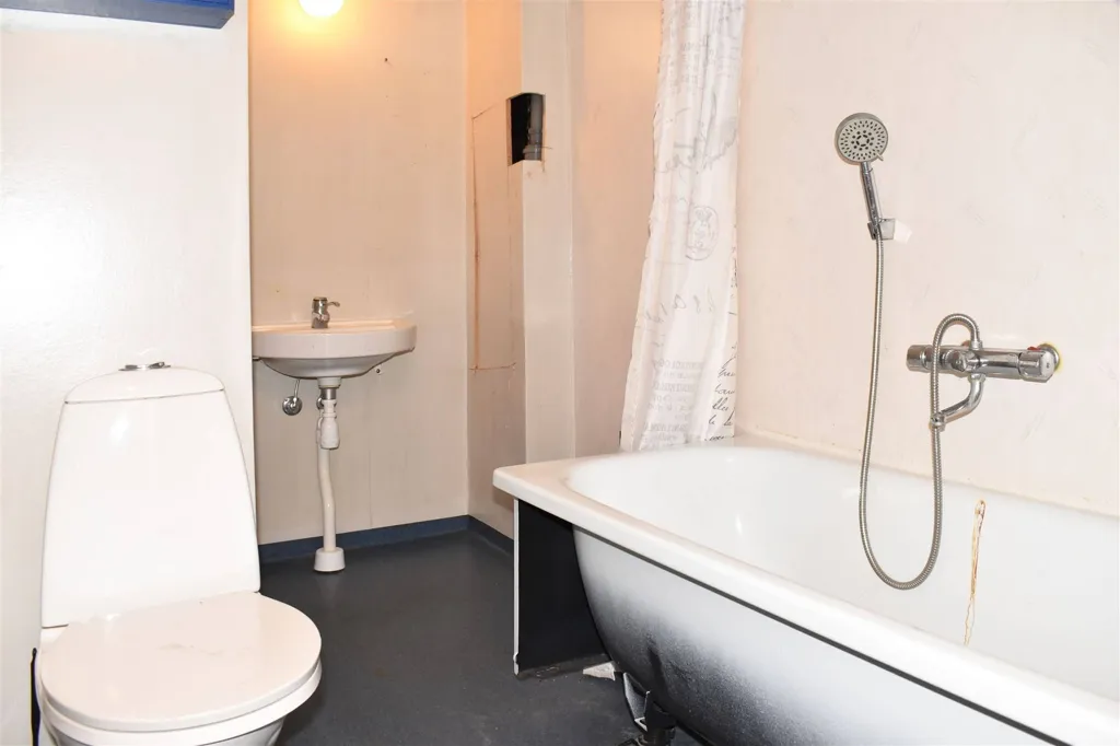 Bagni - Flexible Property with Renovations in Ädelfors