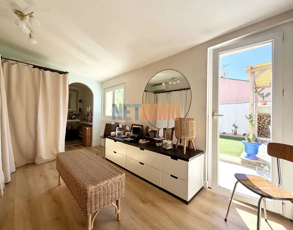 6-room house in Vauvert