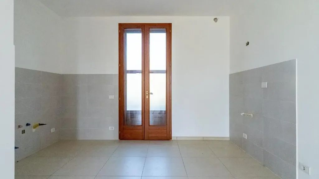 Pièces - Rearranged Apartment with Garden in Petrazzi