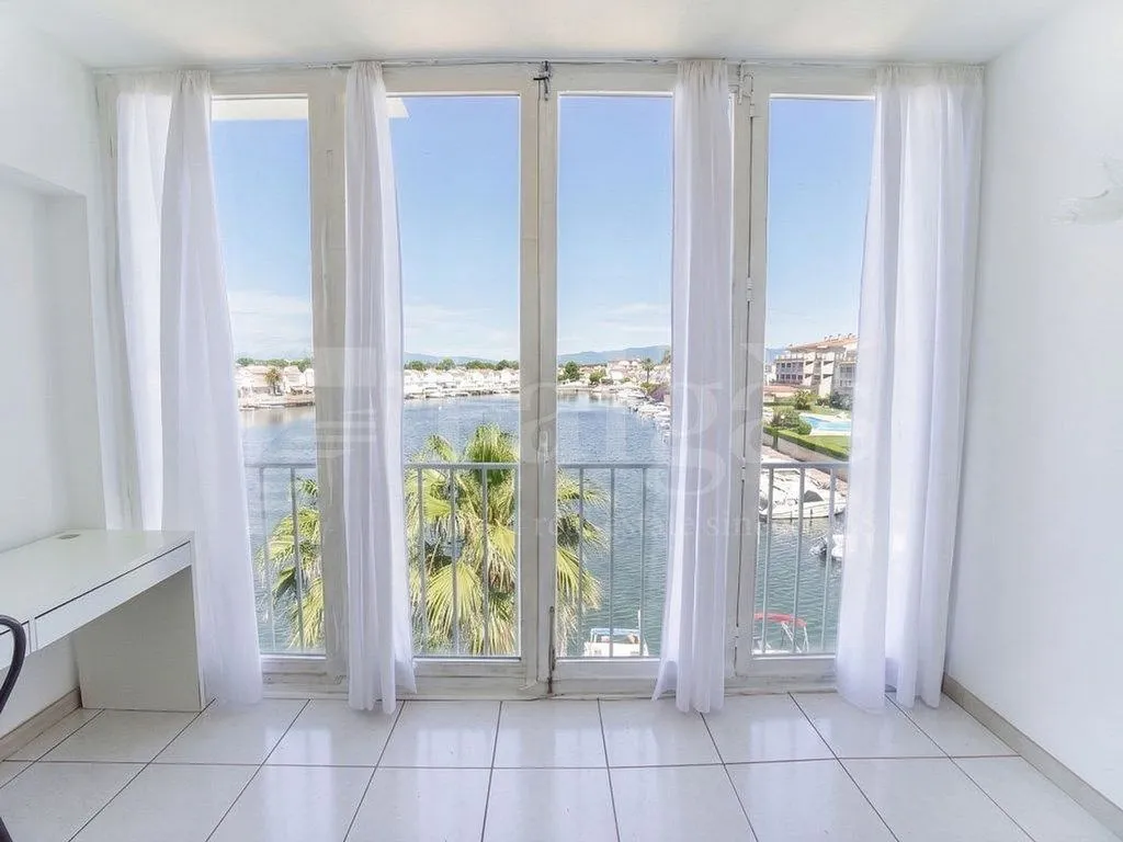 Soggiorno - Apartment with Lake View in Empuriabrava