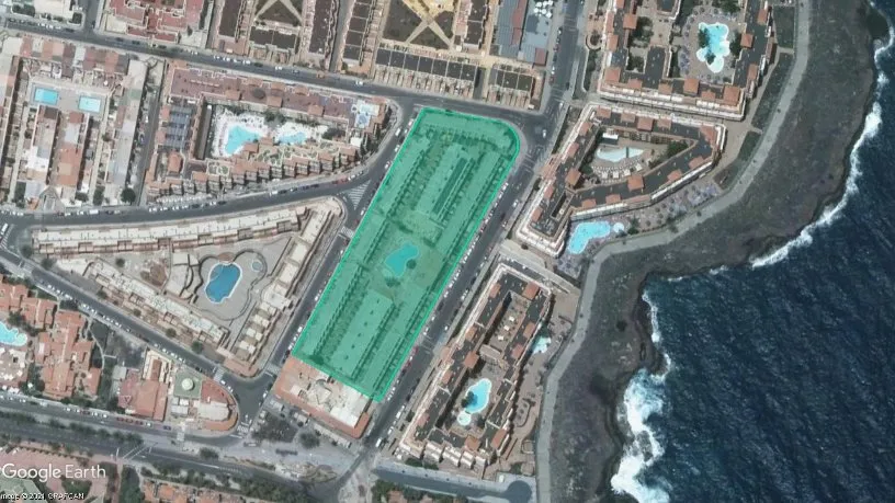 Commercial Space with Street Access in Antigua