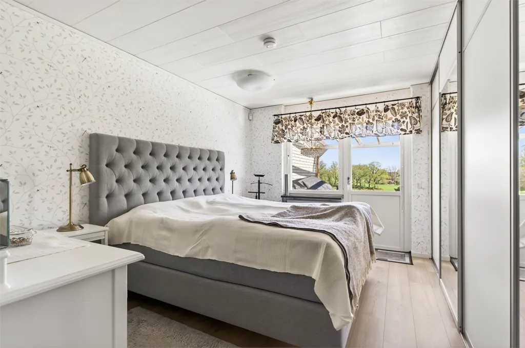 Magamistoad - Ensuite Villa with Garden in Jönåker