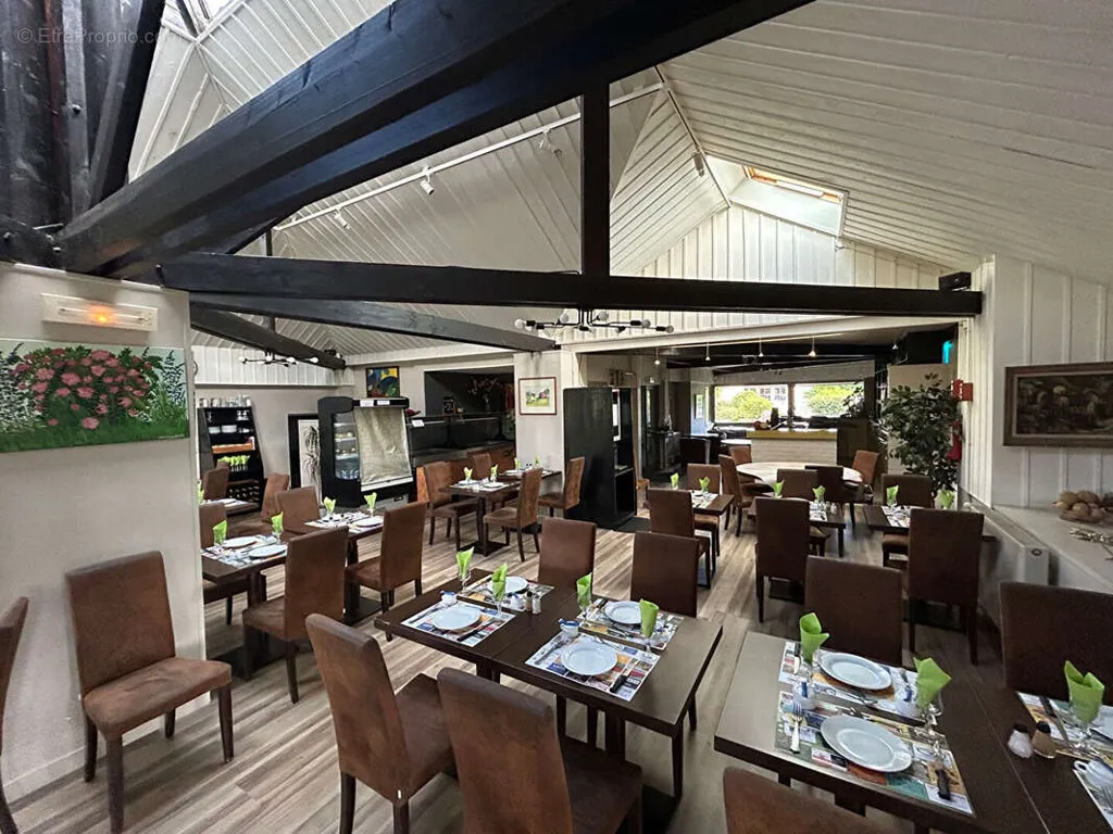 Dining Room - Commercial Property with Restaurant in Leuhan