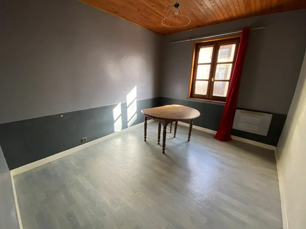 Stanze - Spacious Town House with Courtyard in Cuisery