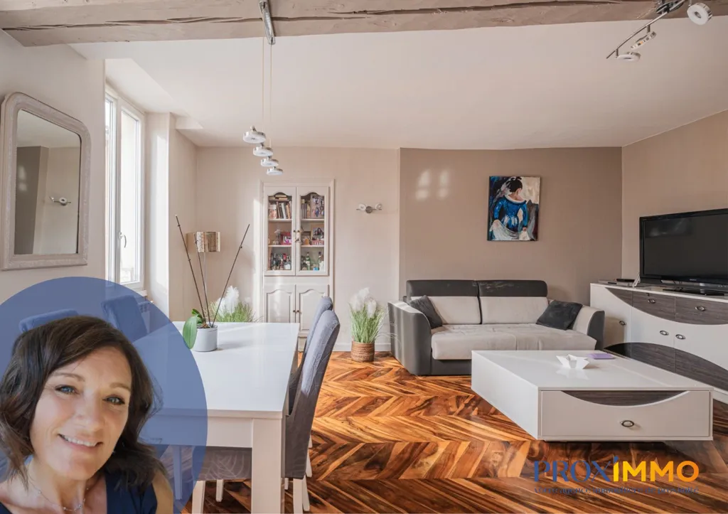 Living Room - Flat with Terrace in Central Voiron