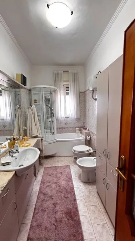 Bagni - Rearfitted Flat with Balconies in Procida