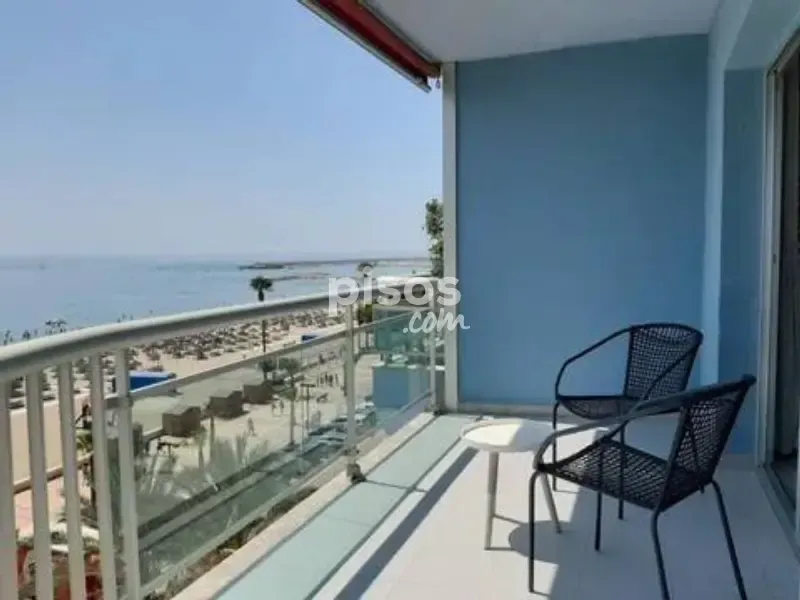 Rõdu - Beachfront Apartment with Terrace in Fuengirola