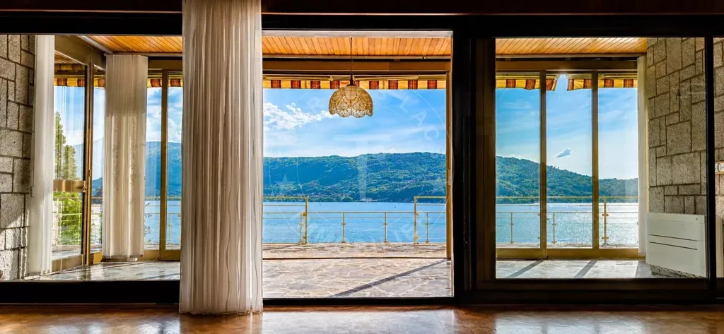 Séjour - Maison avec Piscine et Vue Lac à Veyrier-du-Lac
