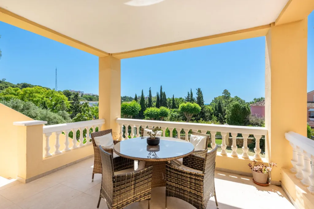 Terrazza - Chalet with Pool and Terrace in Seghers