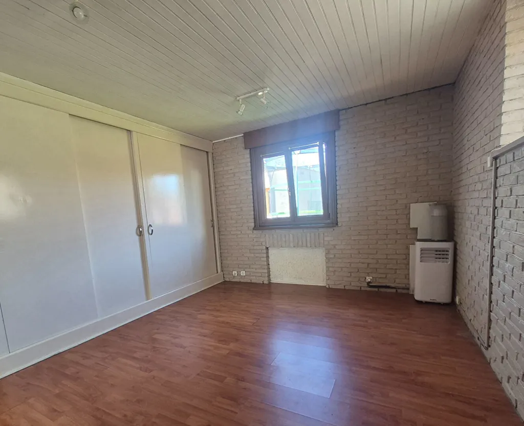 Rooms - Semi-detached House with Garden near Cambrai
