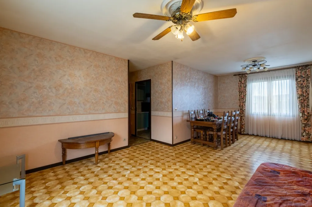 Elutuba - Detached House with Garden in Elzange