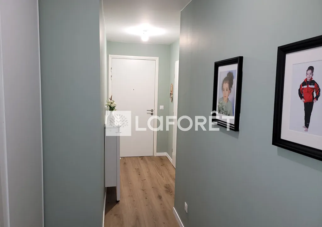 Entrée - Appartement Lumineux avec Balcon à Thiais
