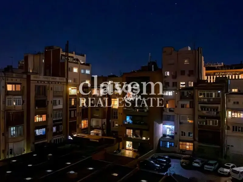 Rõdu - Characterful Apartment with Balcony in L'Esquerra de l'Eixample