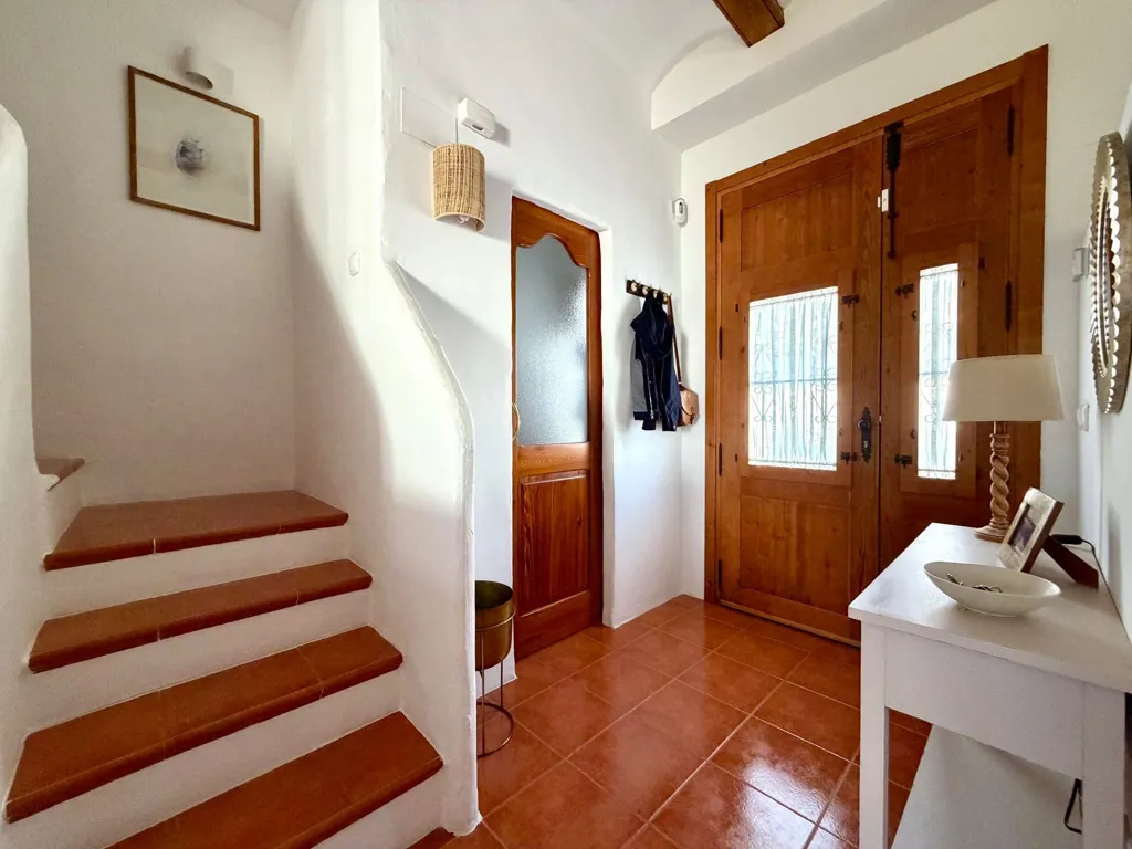 Esik - Traditional Semi-detached with Garden in La Xara
