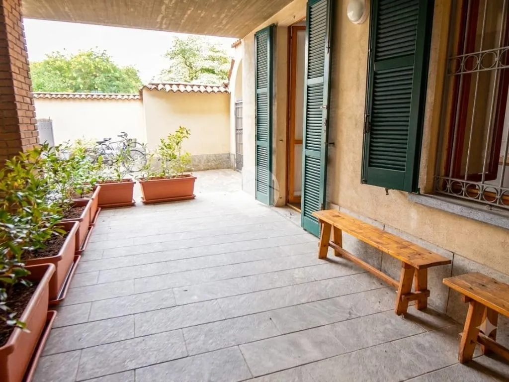 Terrazza - Two-Bedroom Apartment with Private Portico in Vimercate