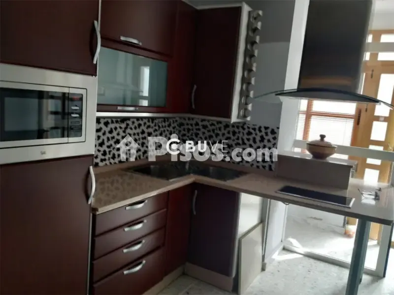 Köök - Apartment with Terrace in Malpartida de Cáceres