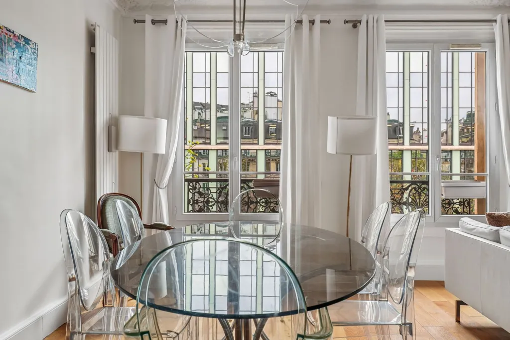 Salle à manger - Appartement de Charme avec Ascenseur sur Boulevard Malesherbes