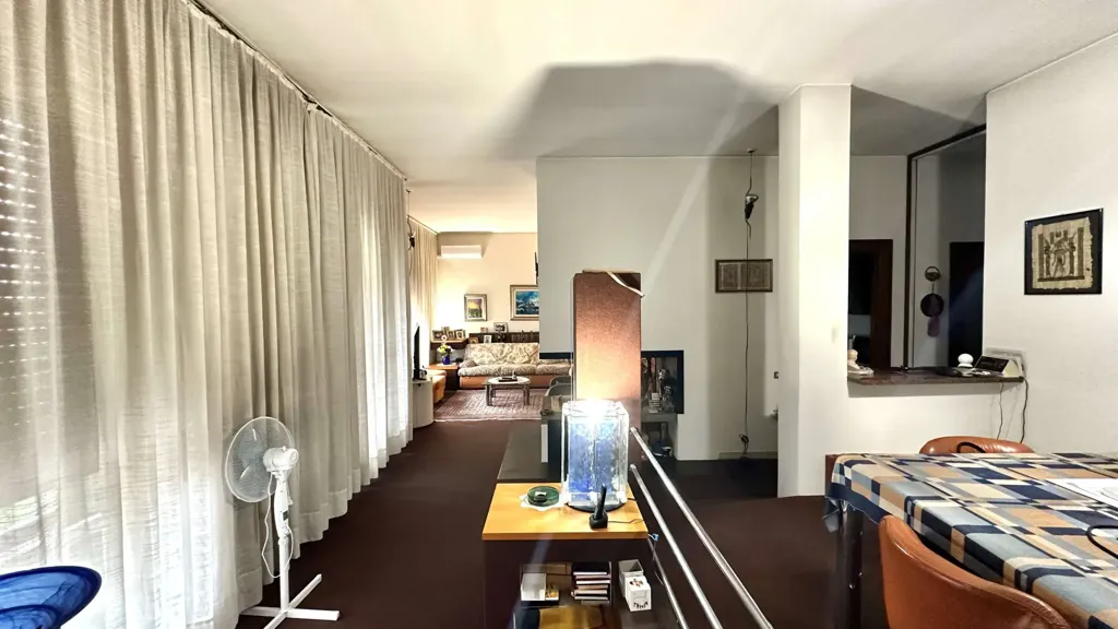 Salle à manger - Villa with Private Garden in Castano Primo