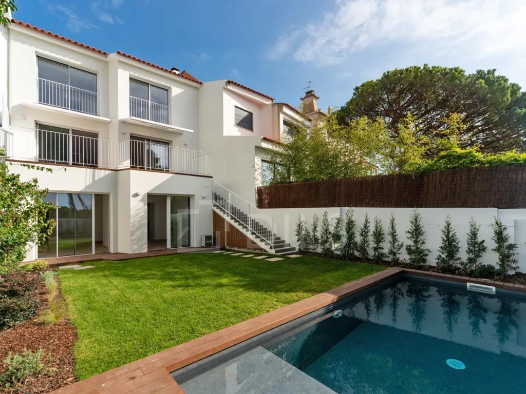 Piscina - Luxury Villa with Sea Views in Cascais