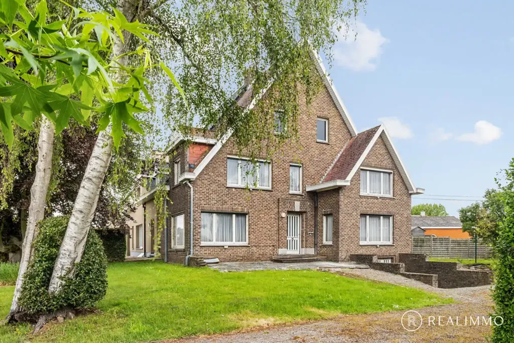 Välivaade - Renovatable House with Double Garage in Avelgem