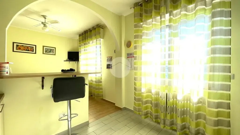 Cuisine - Renovated Apartment with Mountain View in Brescia