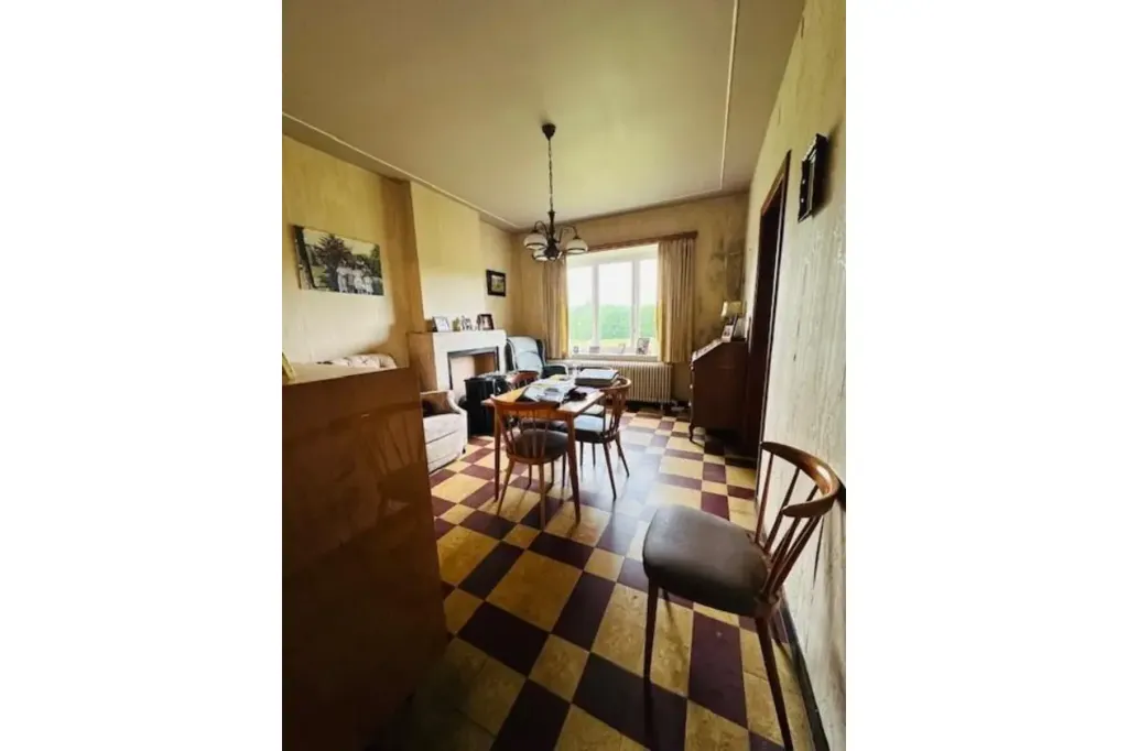 Salle à manger - Maison 4 Façades à Rénover avec Jardin à Malonne