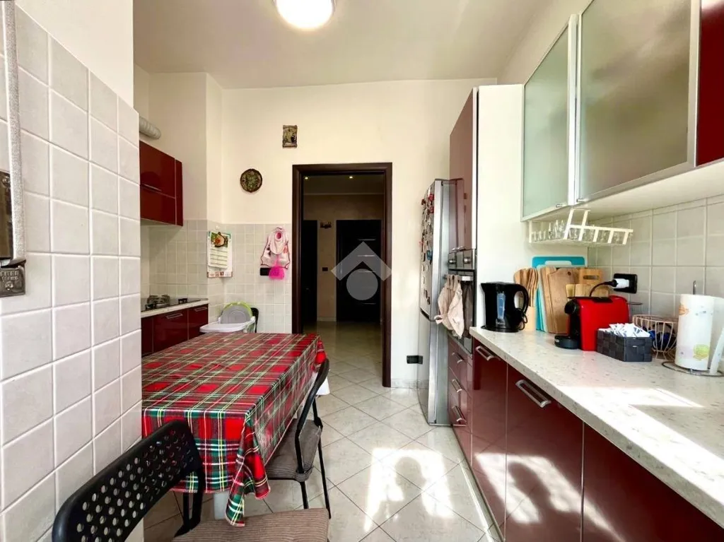 Cuisine - Restored 4-Bedroom Flat with Balcony in Torino