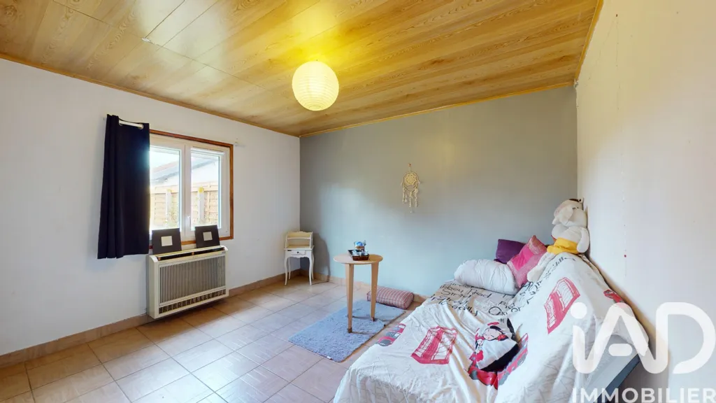 Chambres - Pavillon avec Jardin et Parking à Appoigny