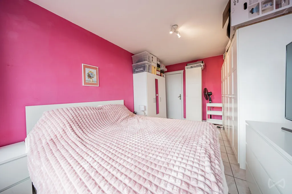 Magamistoad - Bright Apartment with Balcony on Marius Renard