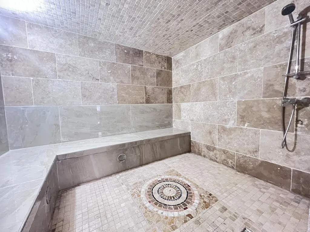 Salles de bain - Villa Contemporaine avec Piscine à Montarnaud