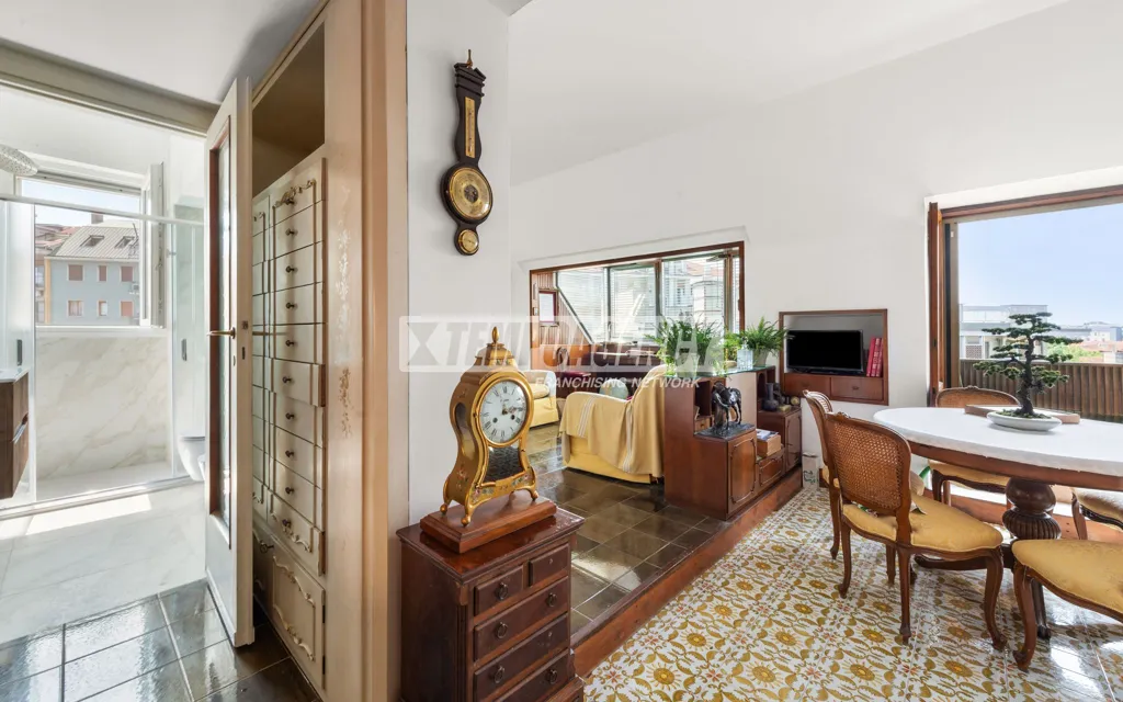 Salle à manger - Penthouse with Panoramic View in Milan