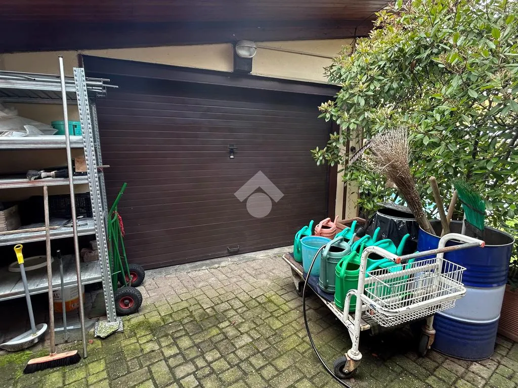 Garage - Independent House with Balcony in Samone