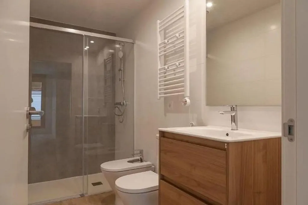 Salles de bain - Duplex Flat with Air Conditioning in El Guinardó
