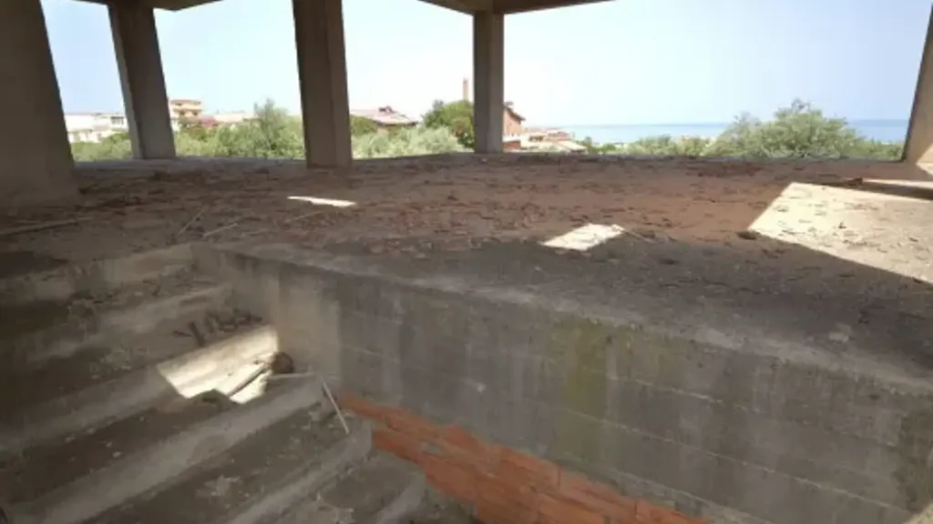 Terrazza - Panoramic Multi-Level Building in Trebisacce