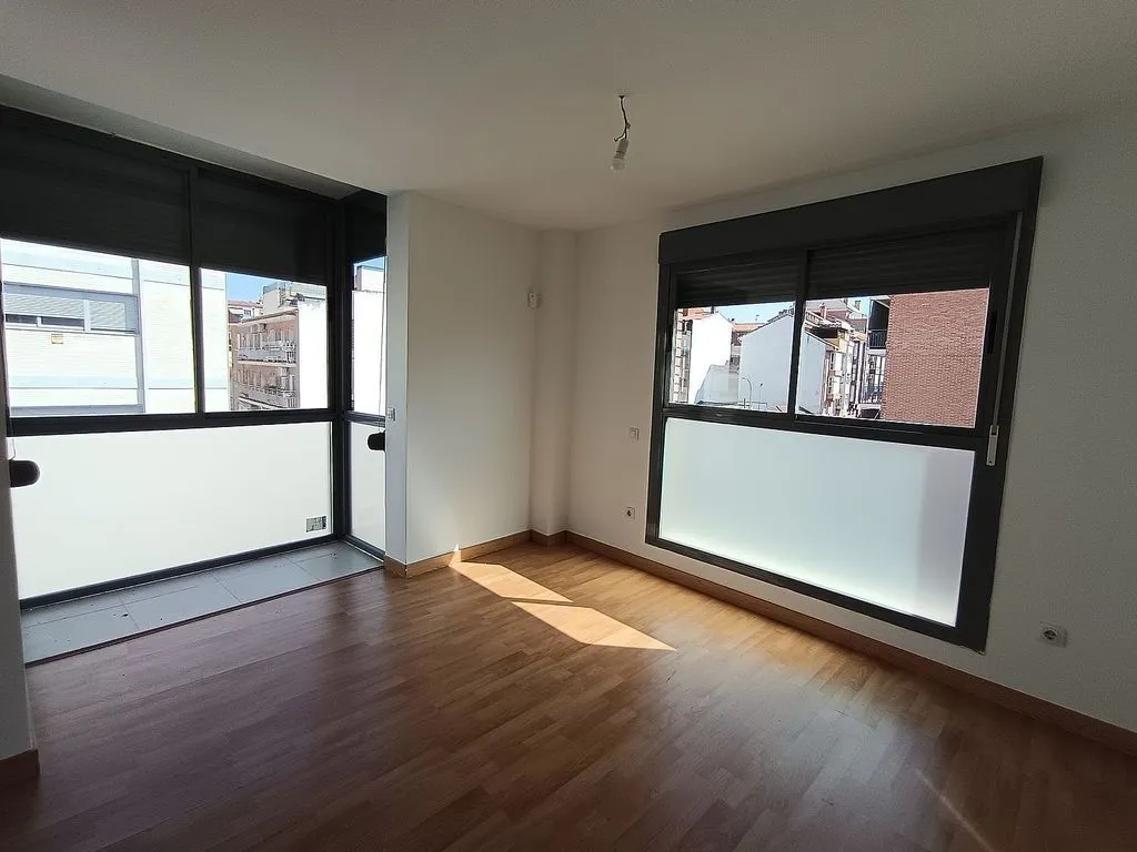 Toad - 1-Bedroom Flat with Garage in Numancia