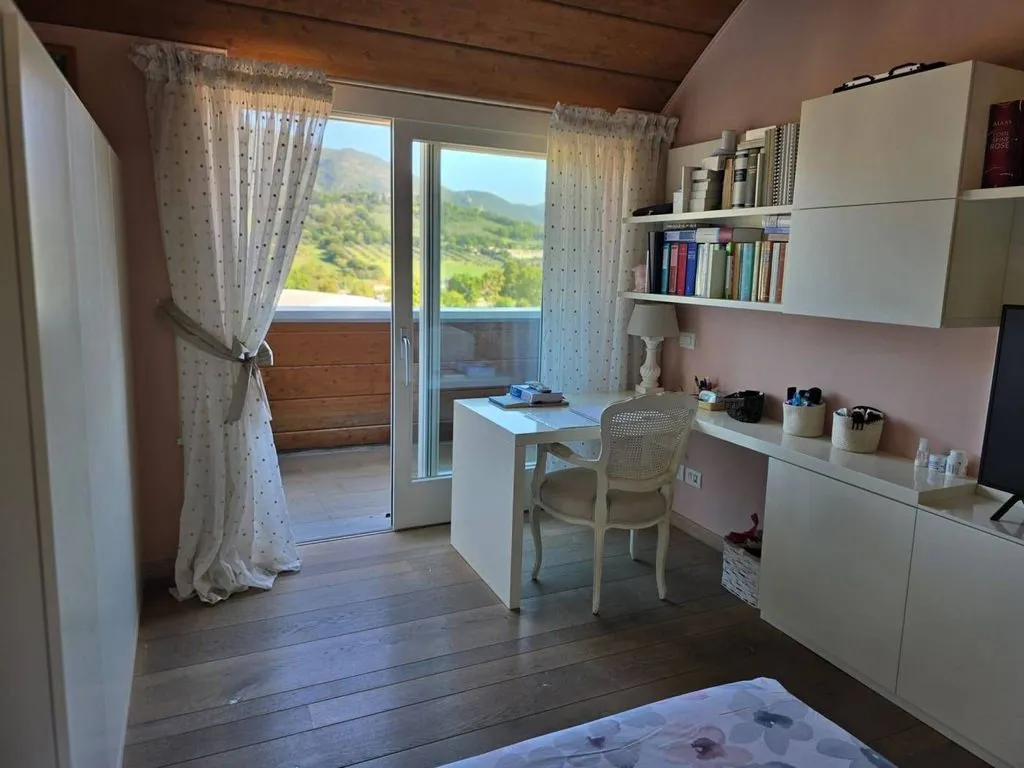 Magamistoad - Luxury Penthouse with Panoramic View in Terni