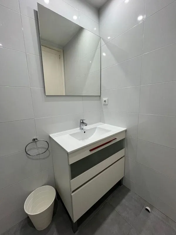 Bathrooms - Modern Flat with Air Conditioning in Eixample
