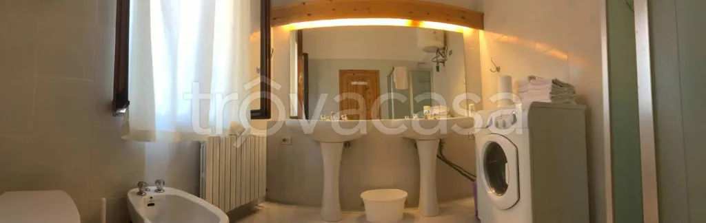 Salles de bain - Characteristic Farmhouse with Pool in Perugia