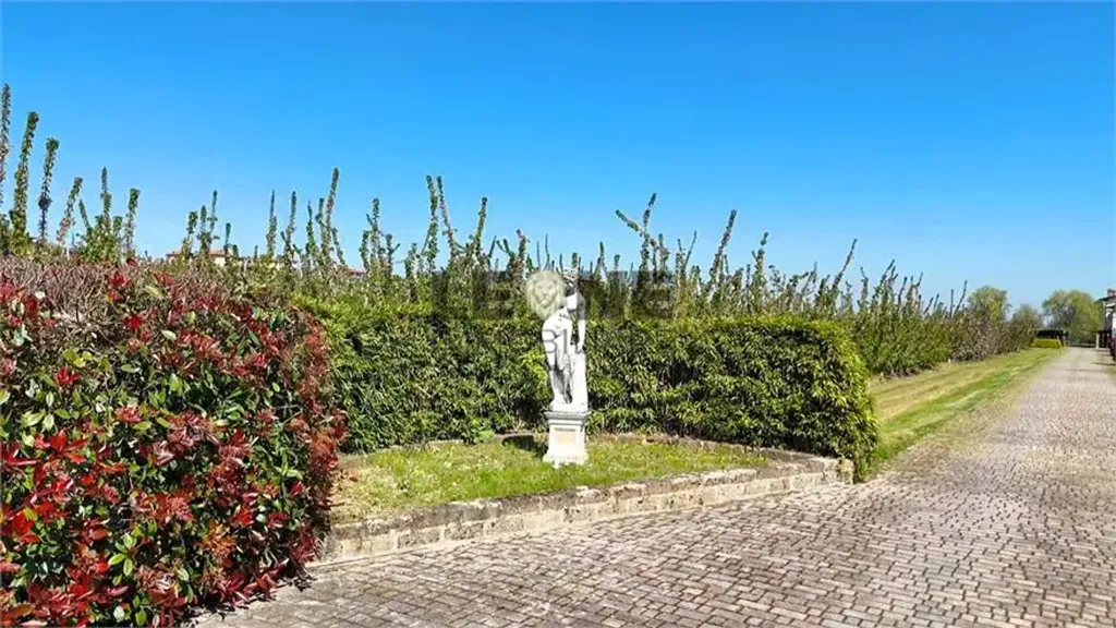 Välivaade - Trifamily Villa with Private Park in Vignola